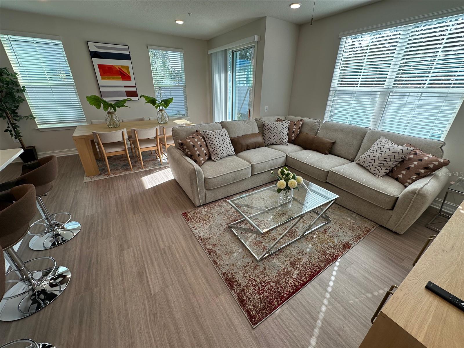 1075 E CAROLINE ST, TAVARES, FL — photo 32
