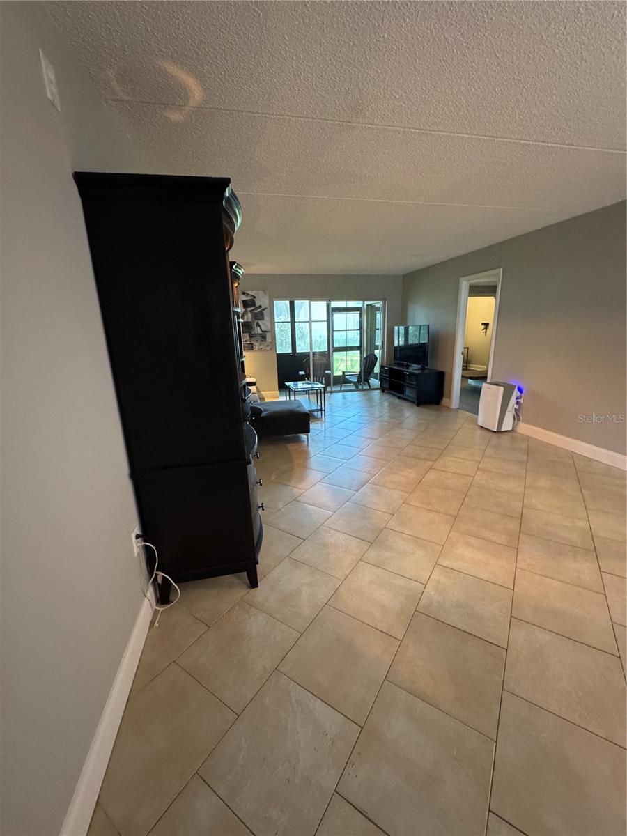 109 PINE CT, OLDSMAR, FL — photo 8
