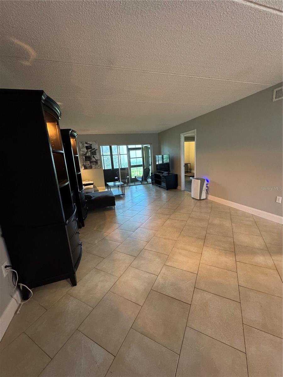 109 PINE CT, OLDSMAR, FL — photo 9