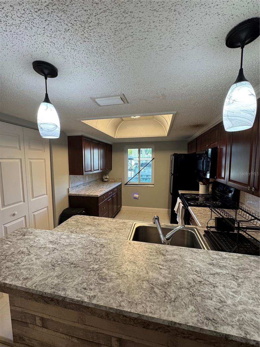 109 PINE CT, OLDSMAR, FL — photo 16