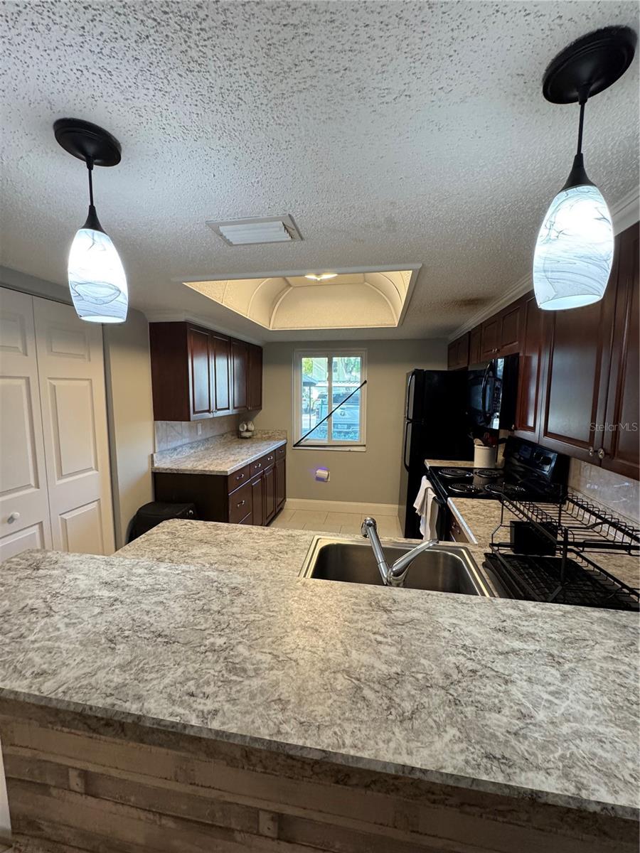 109 PINE CT, OLDSMAR, FL — photo 17