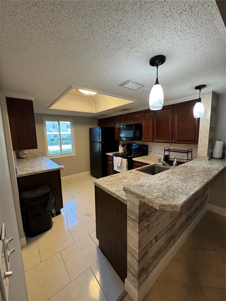 109 PINE CT, OLDSMAR, FL — photo 22