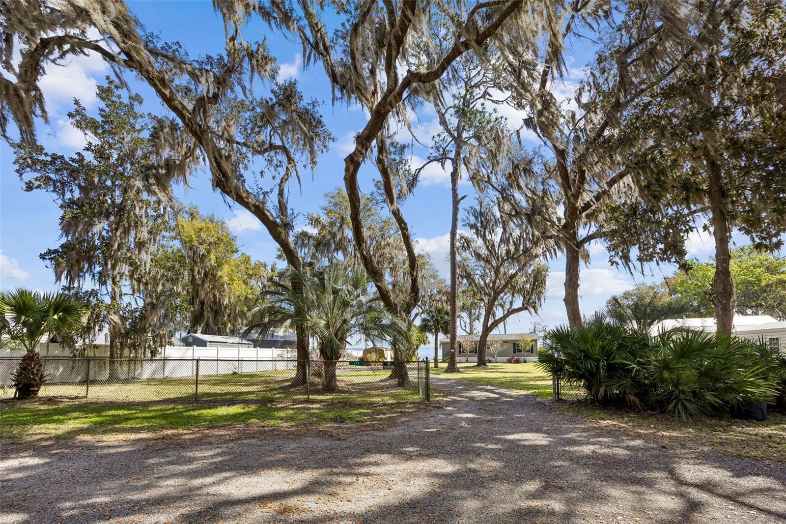 108 SANDRA LN, CRESCENT CITY, FL — photo 2