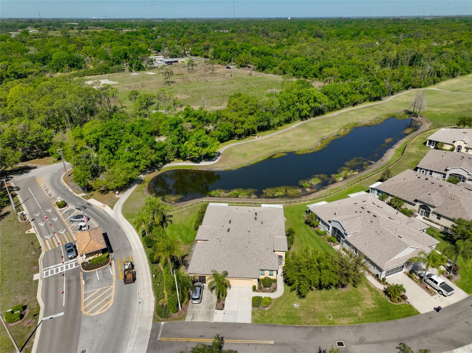 2423 RICHMOND GREENS CT, SUN CITY CENTER, FL — photo 40