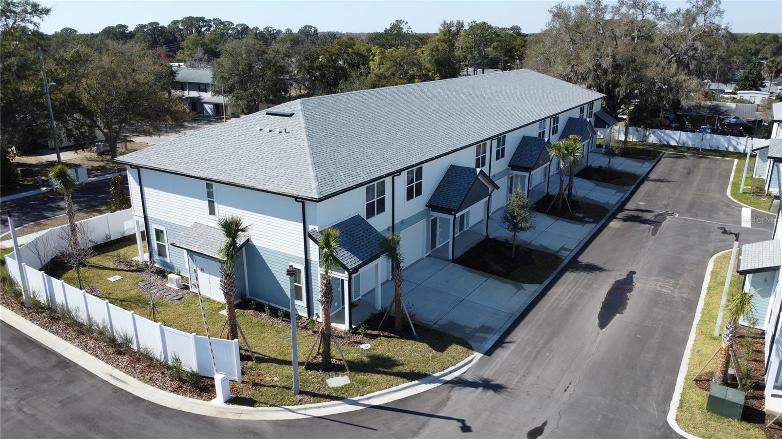 1057 E CAROLINE ST, TAVARES, FL — photo 40