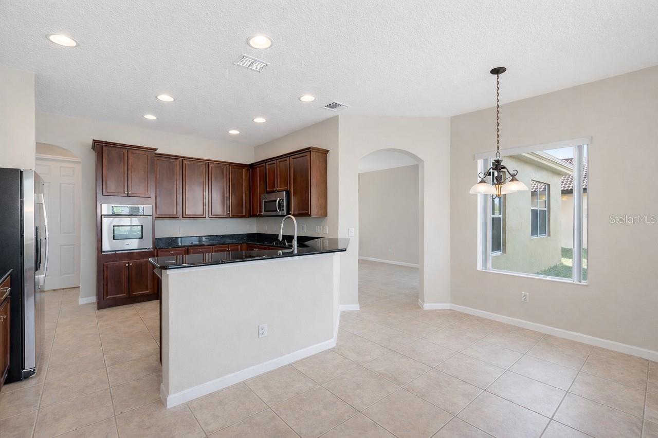 3821 SHOREVIEW DR, KISSIMMEE, FL — photo 6