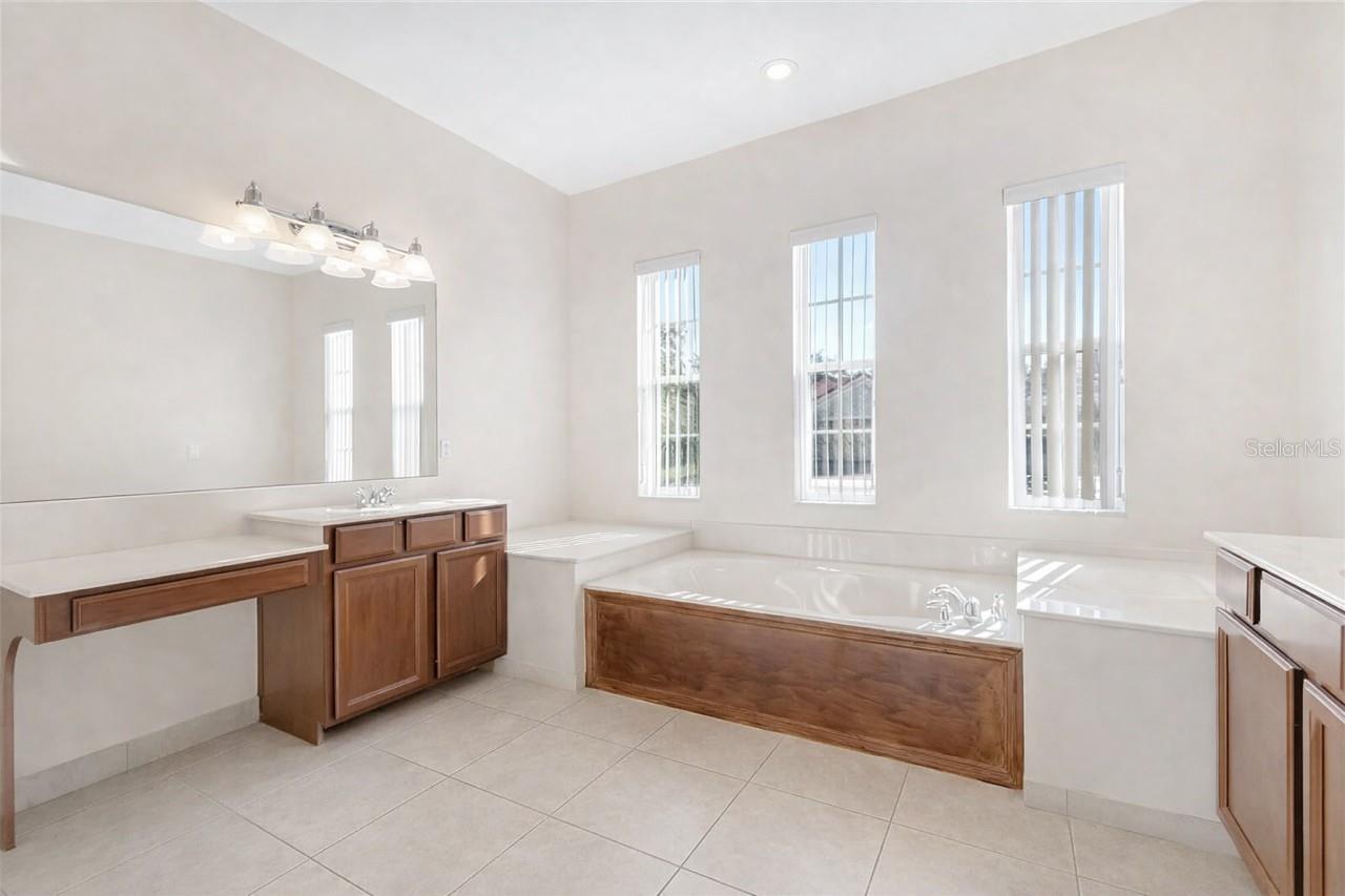 3821 SHOREVIEW DR, KISSIMMEE, FL — photo 10