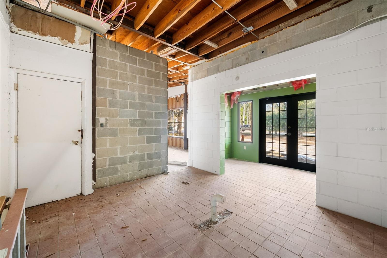 519 NW 10TH AVE, GAINESVILLE, FL — photo 12