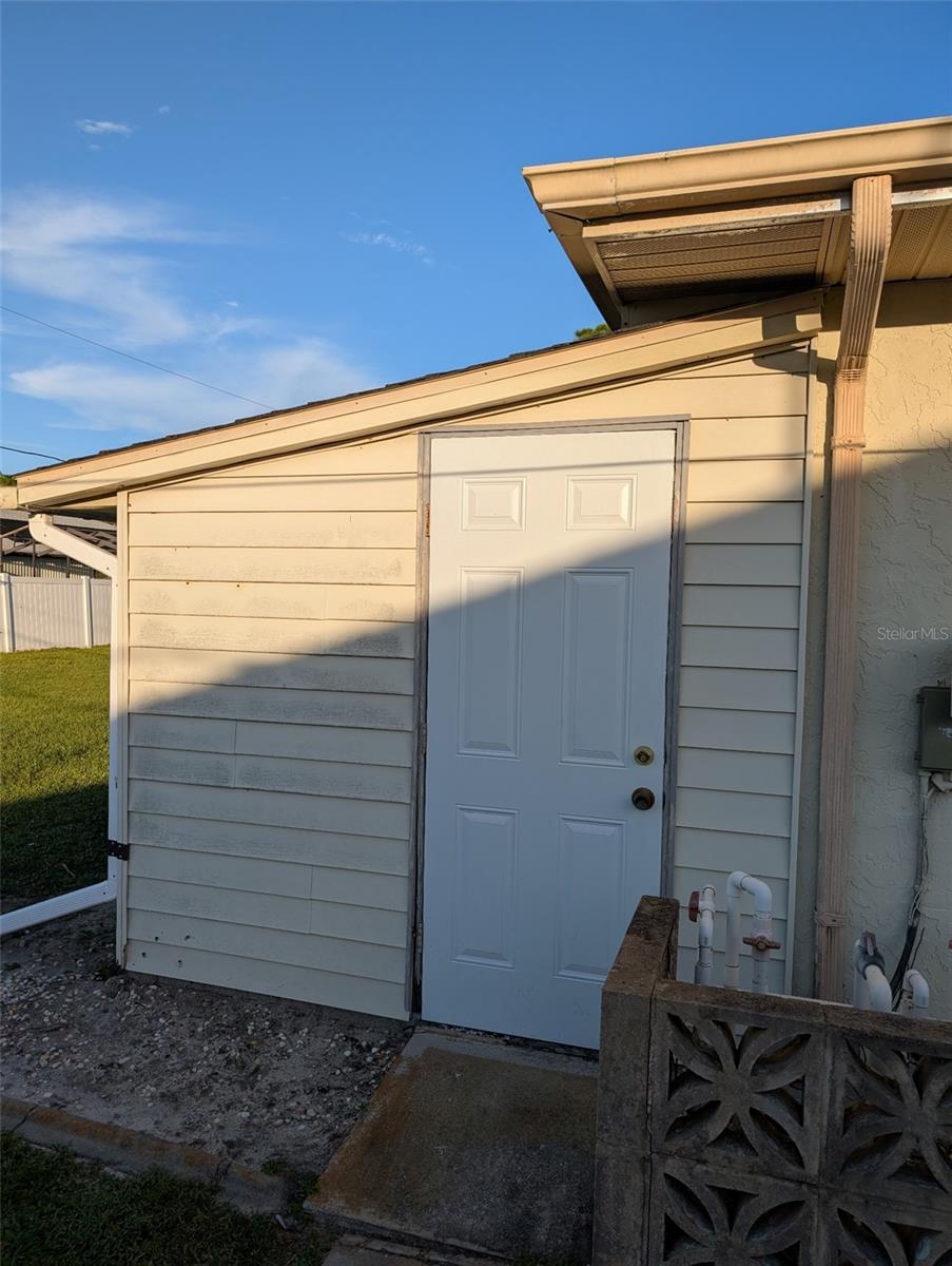 23184 GLORY AVE, PORT CHARLOTTE, FL — photo 4