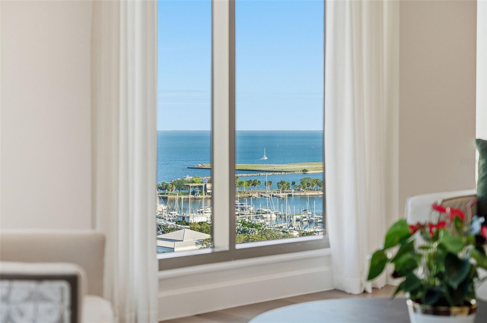 126 4TH AVE NE #1401, ST PETERSBURG, FL — photo 10