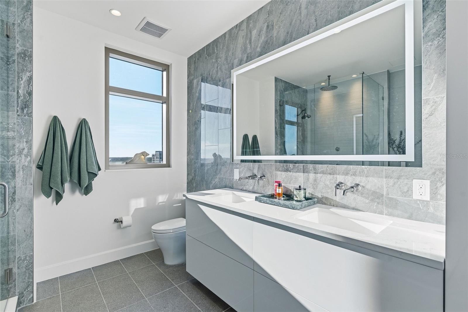 126 4TH AVE NE #1401, ST PETERSBURG, FL — photo 17