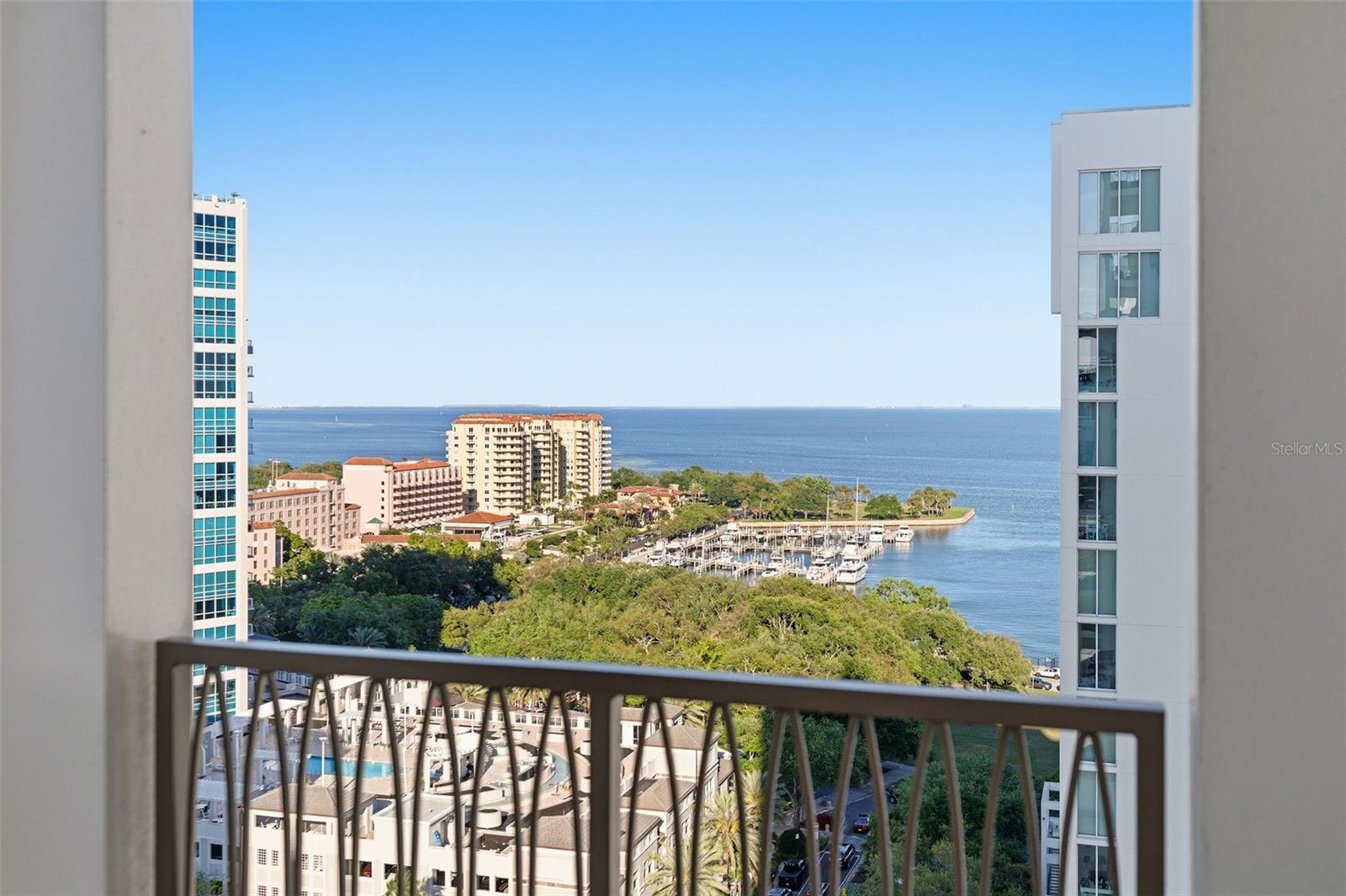 126 4TH AVE NE #1401, ST PETERSBURG, FL — photo 21