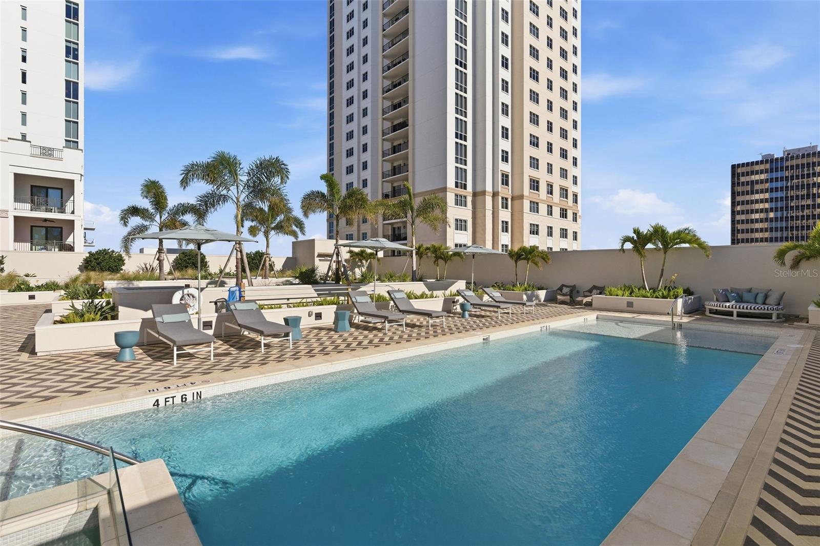 126 4TH AVE NE #1401, ST PETERSBURG, FL — photo 33