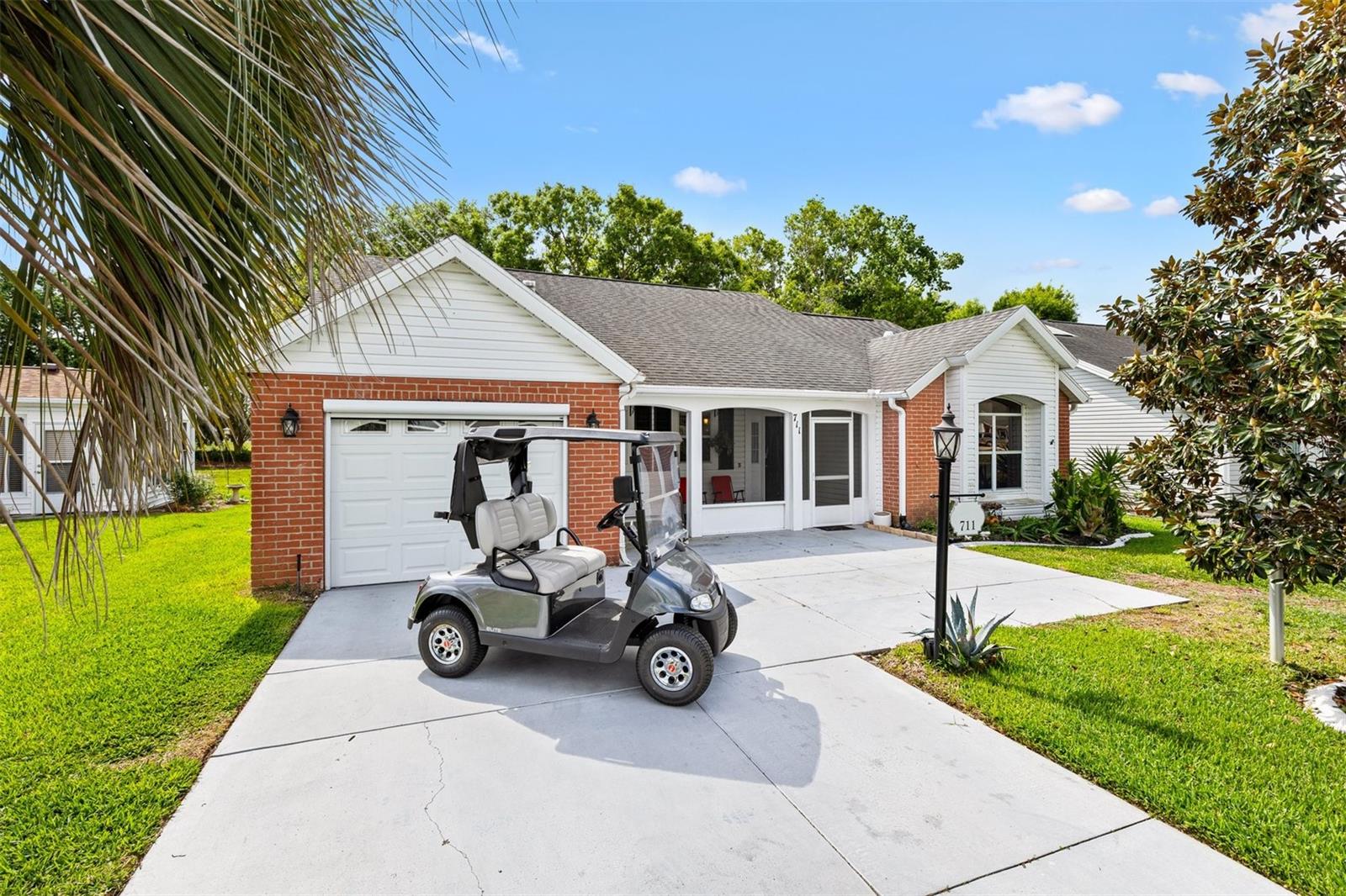 711 AGUA WAY, LADY LAKE, FL