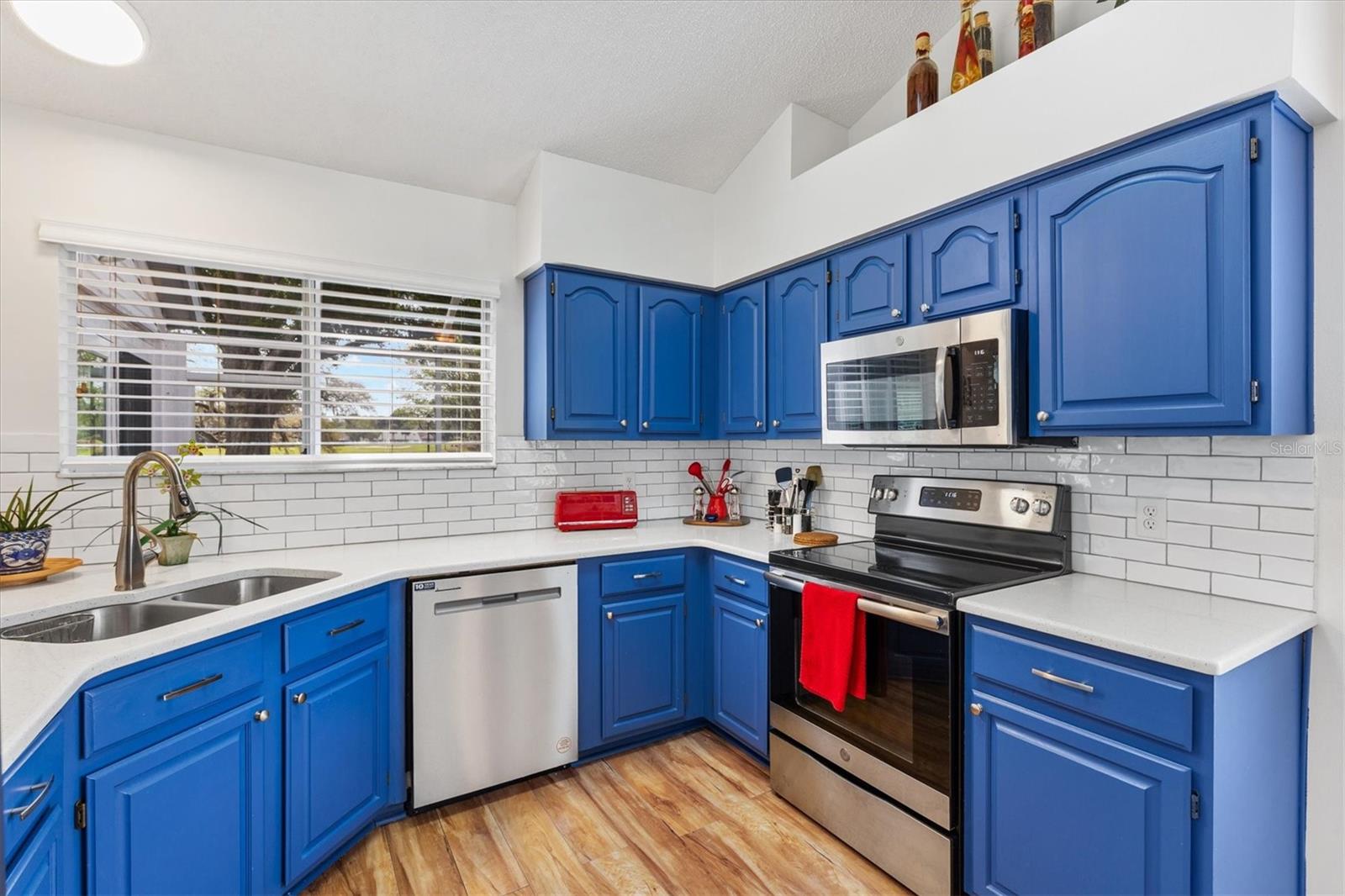 711 AGUA WAY, LADY LAKE, FL — photo 5