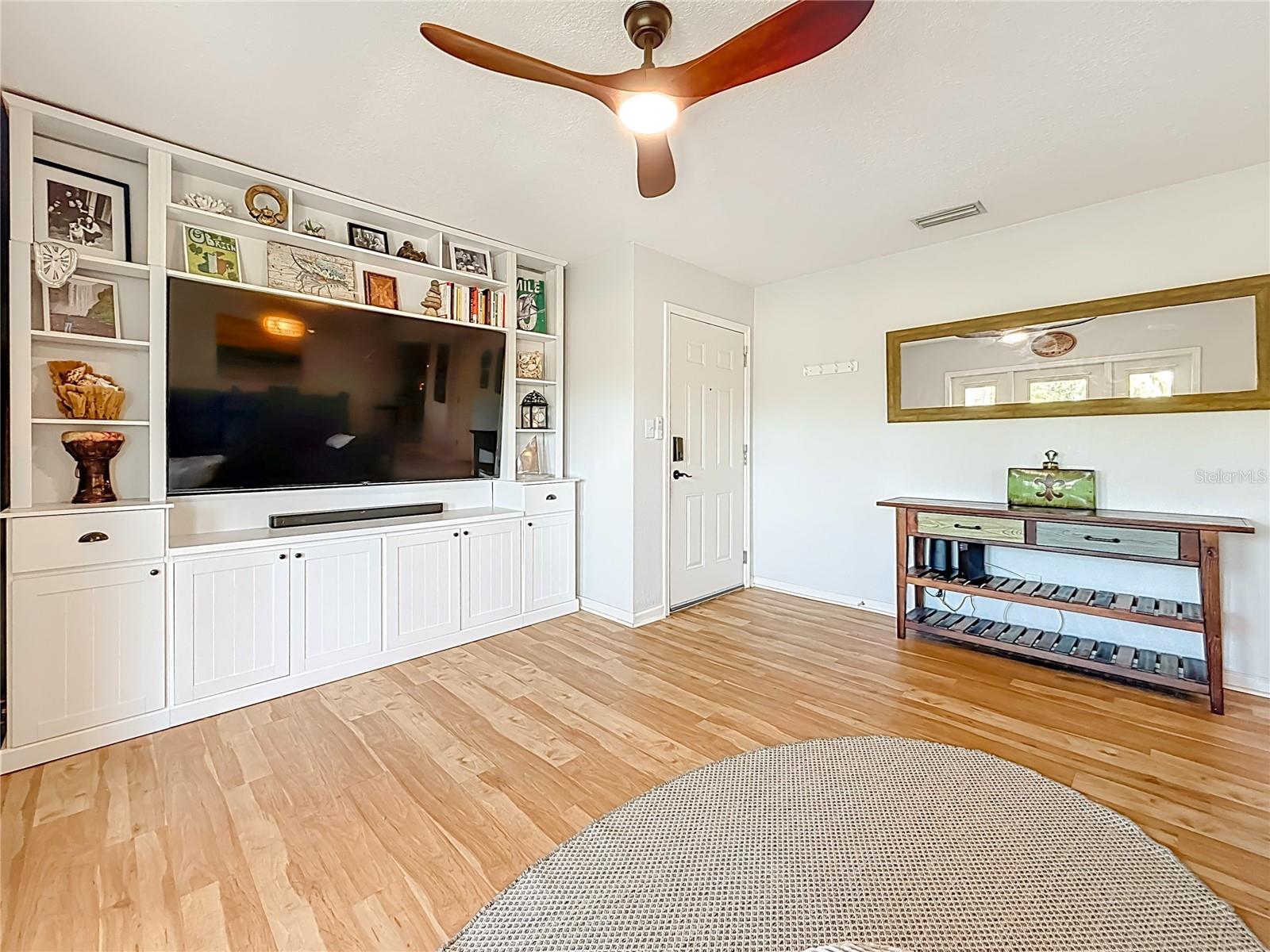 3893 POMPANO DR SE #C, ST PETERSBURG, FL — photo 2