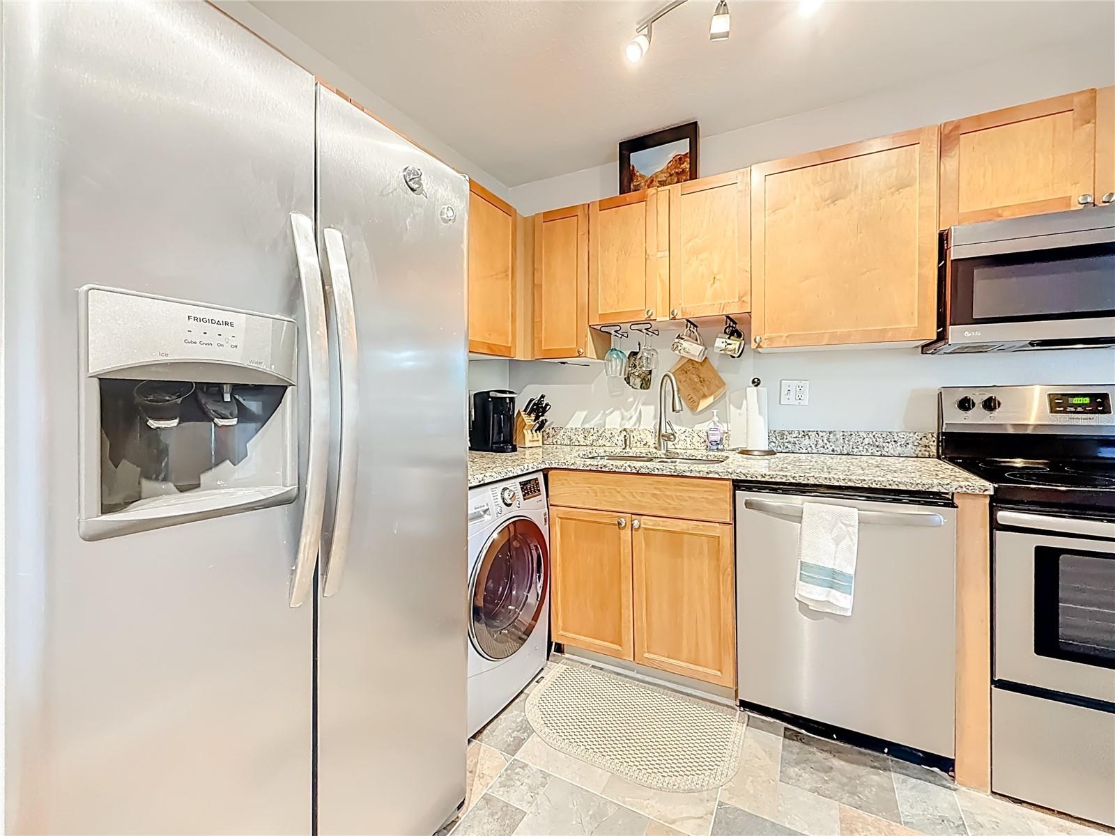3893 POMPANO DR SE #C, ST PETERSBURG, FL — photo 4