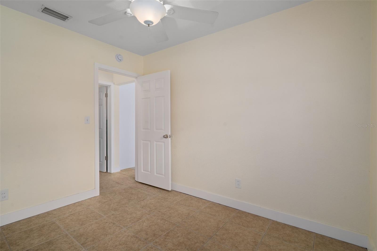 4808 W EUCLID AVE, TAMPA, FL — photo 38