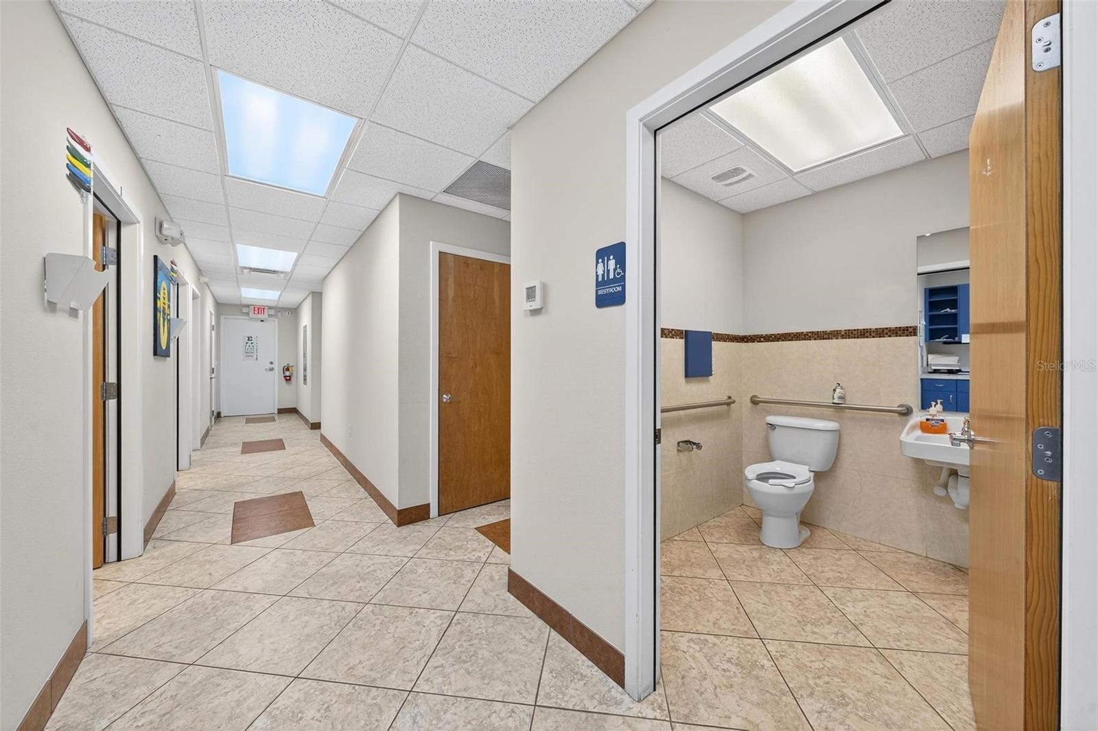 501 E NORTH BLVD, LEESBURG, FL — photo 19