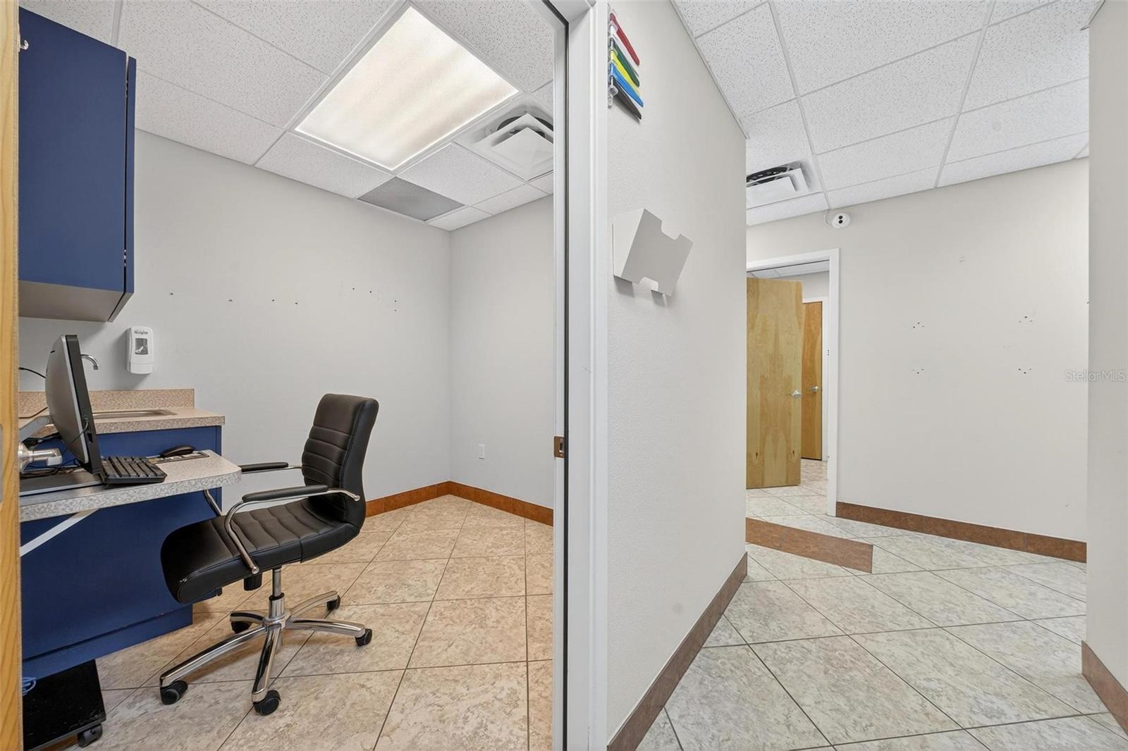 501 E NORTH BLVD, LEESBURG, FL — photo 32
