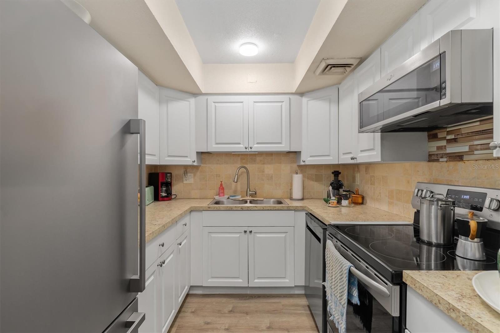 2437 HARBOR BLVD #204, PORT CHARLOTTE, FL — photo 8