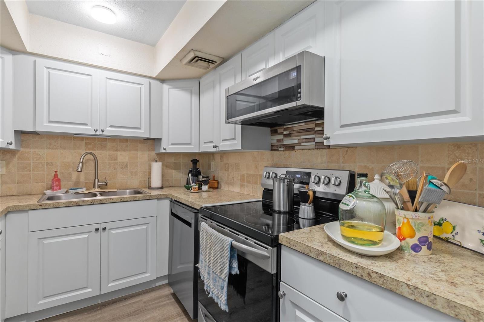 2437 HARBOR BLVD #204, PORT CHARLOTTE, FL — photo 9