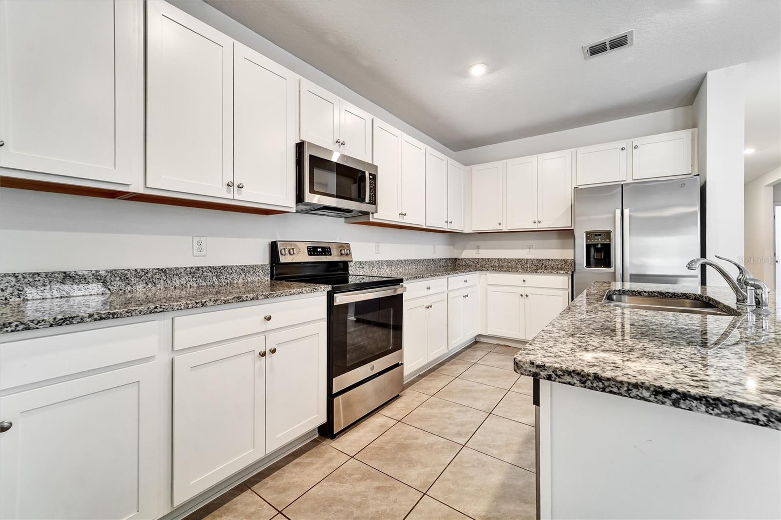 6963 SHELBY LYNN WAY, ZEPHYRHILLS, FL — photo 4