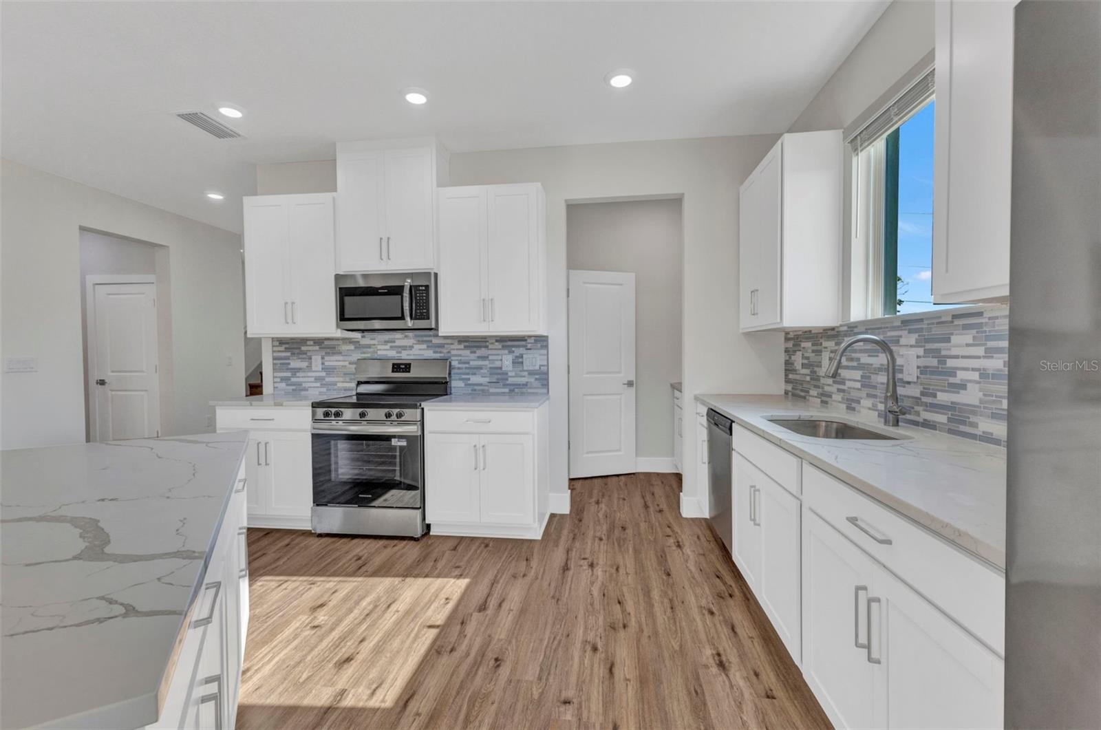 12299 ALBRECHT TER, PORT CHARLOTTE, FL — photo 15