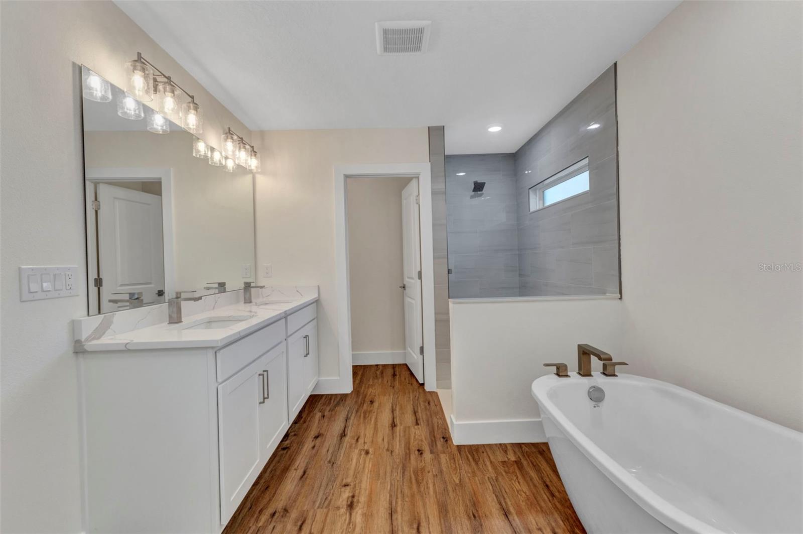 12299 ALBRECHT TER, PORT CHARLOTTE, FL — photo 43