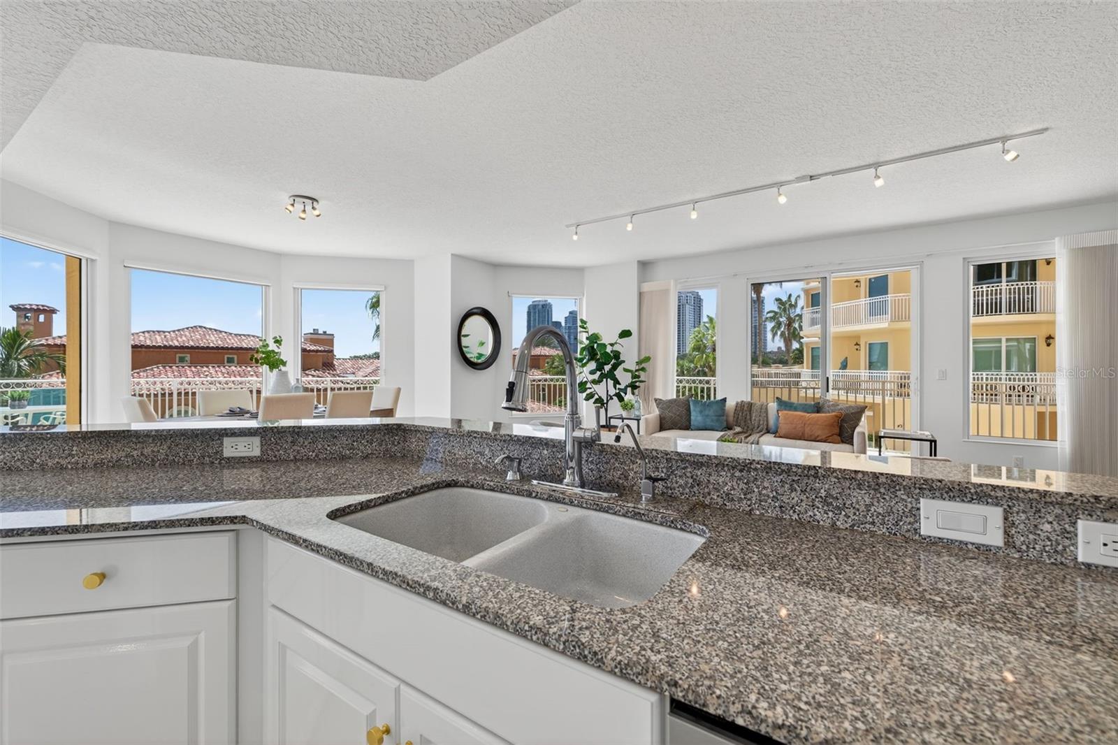 555 5TH AVE NE #332, ST PETERSBURG, FL — photo 17