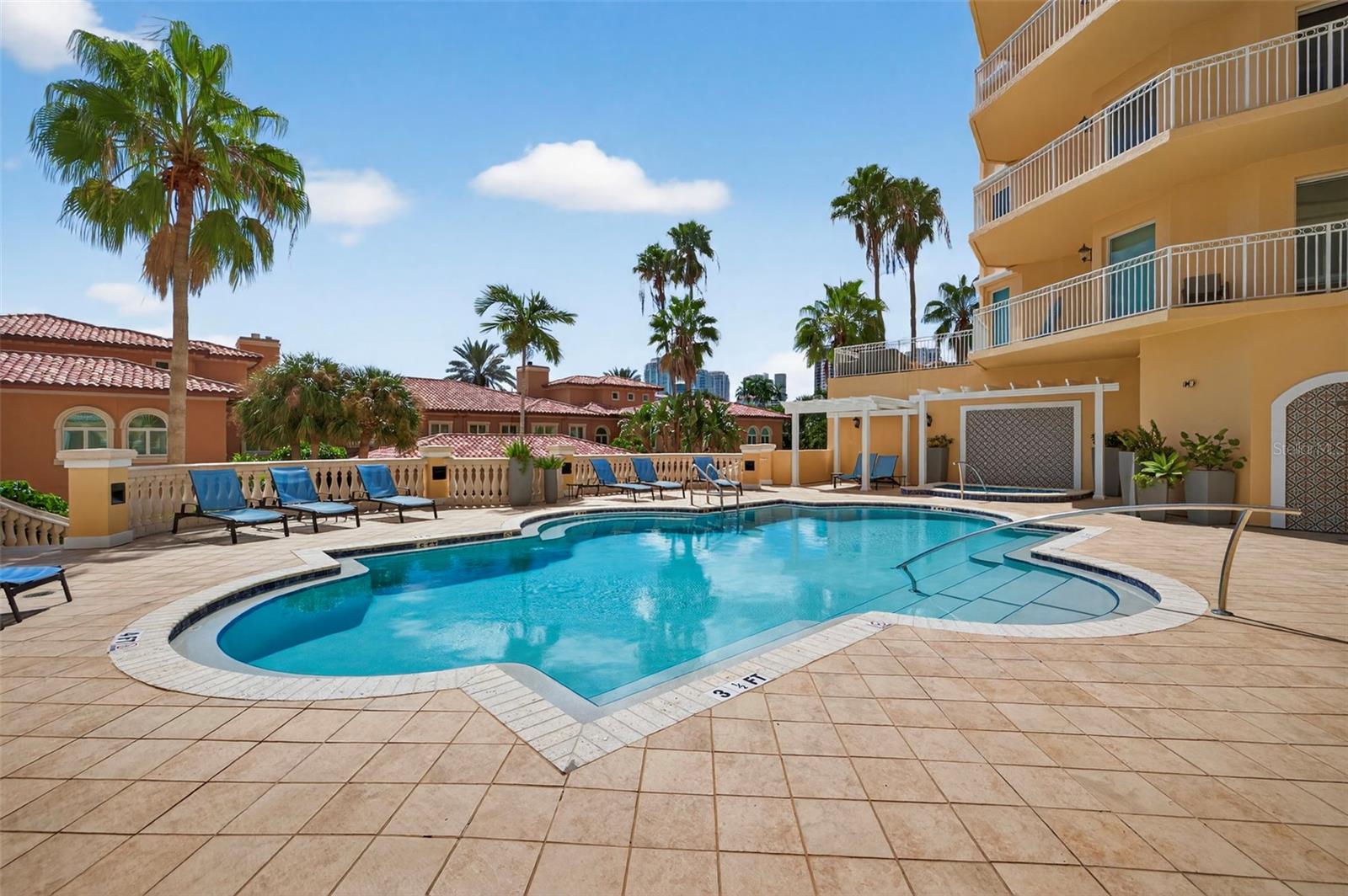 555 5TH AVE NE #332, ST PETERSBURG, FL — photo 41