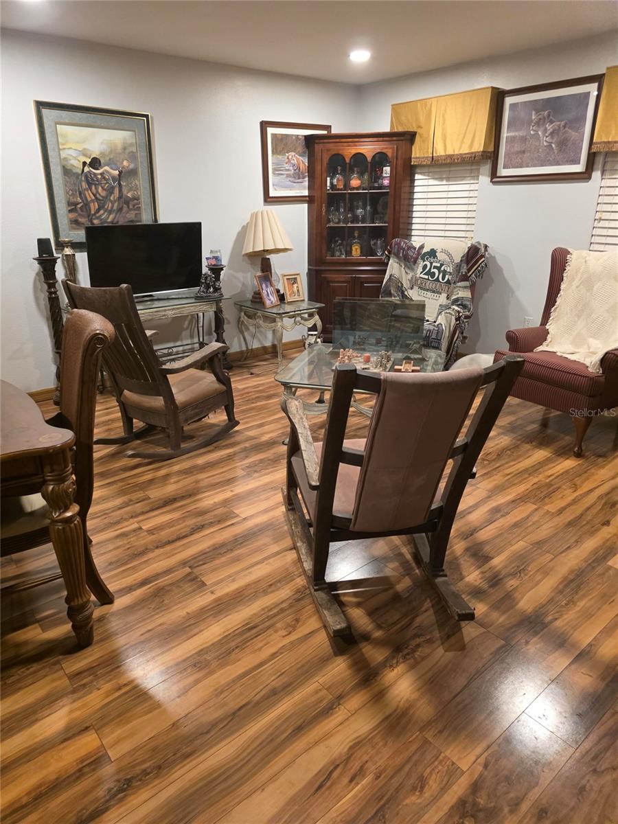 959 THOMAS RD, EAGLE LAKE, FL — photo 31