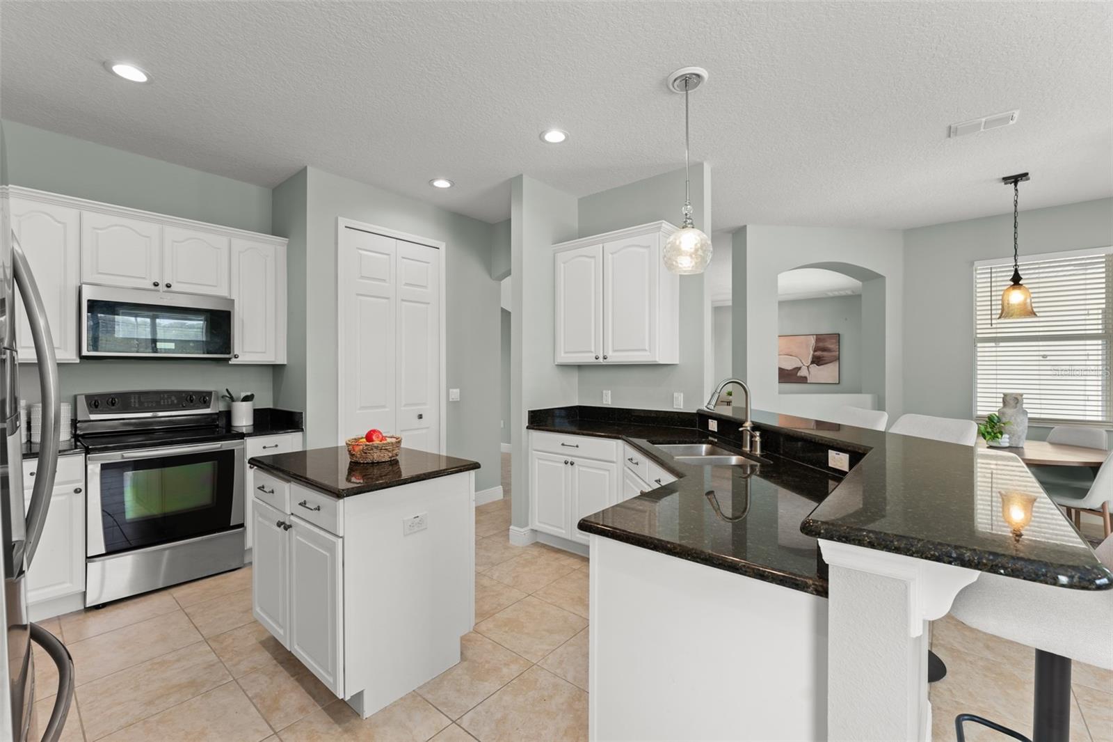 3790 EAGLE ISLE CIR, KISSIMMEE, FL — photo 14