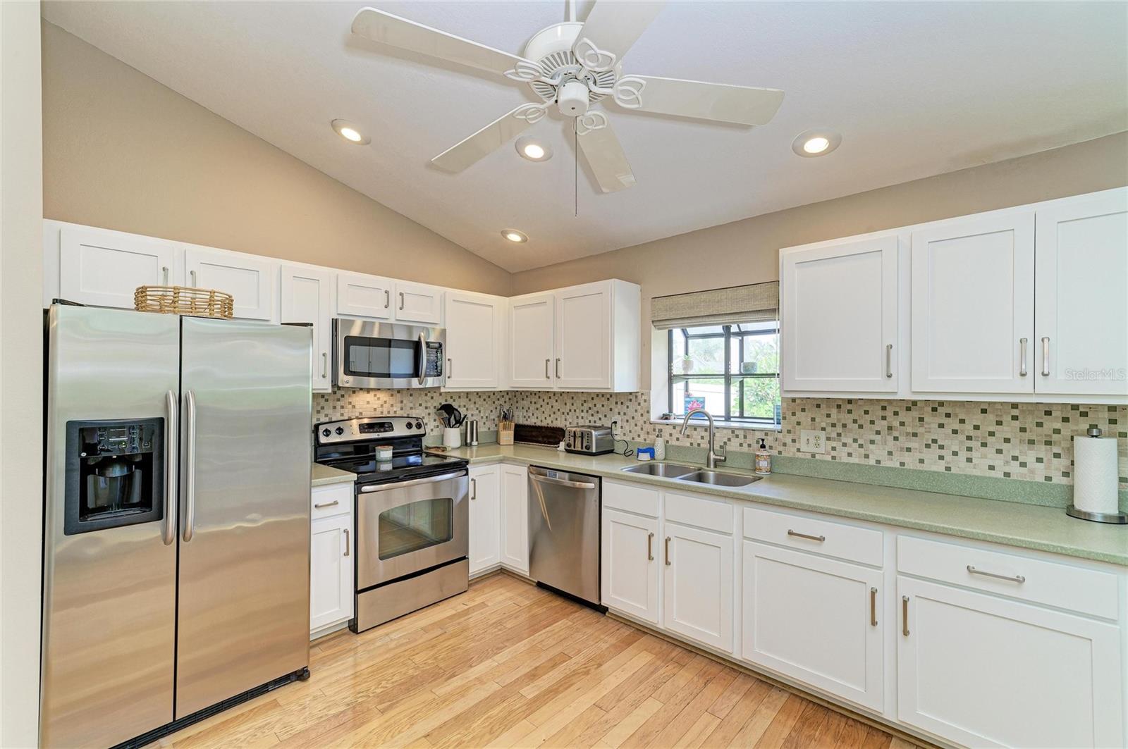 246 LAUREL HOLLOW DR #23, NOKOMIS, FL — photo 29