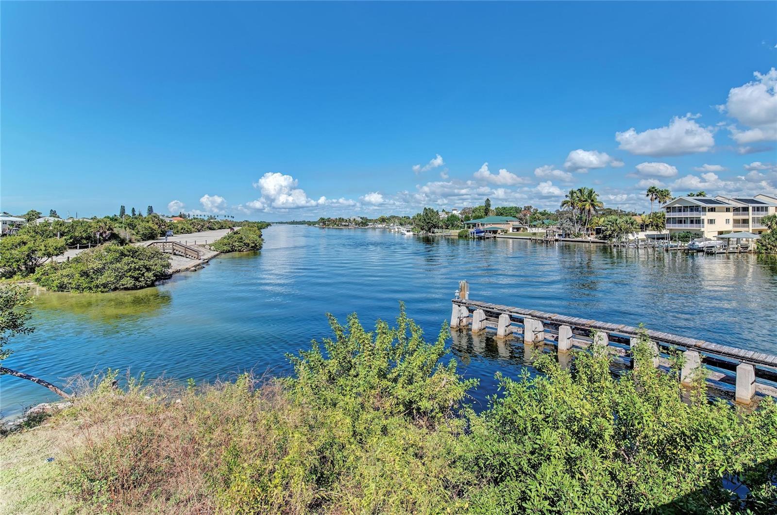 246 LAUREL HOLLOW DR #23, NOKOMIS, FL — photo 83