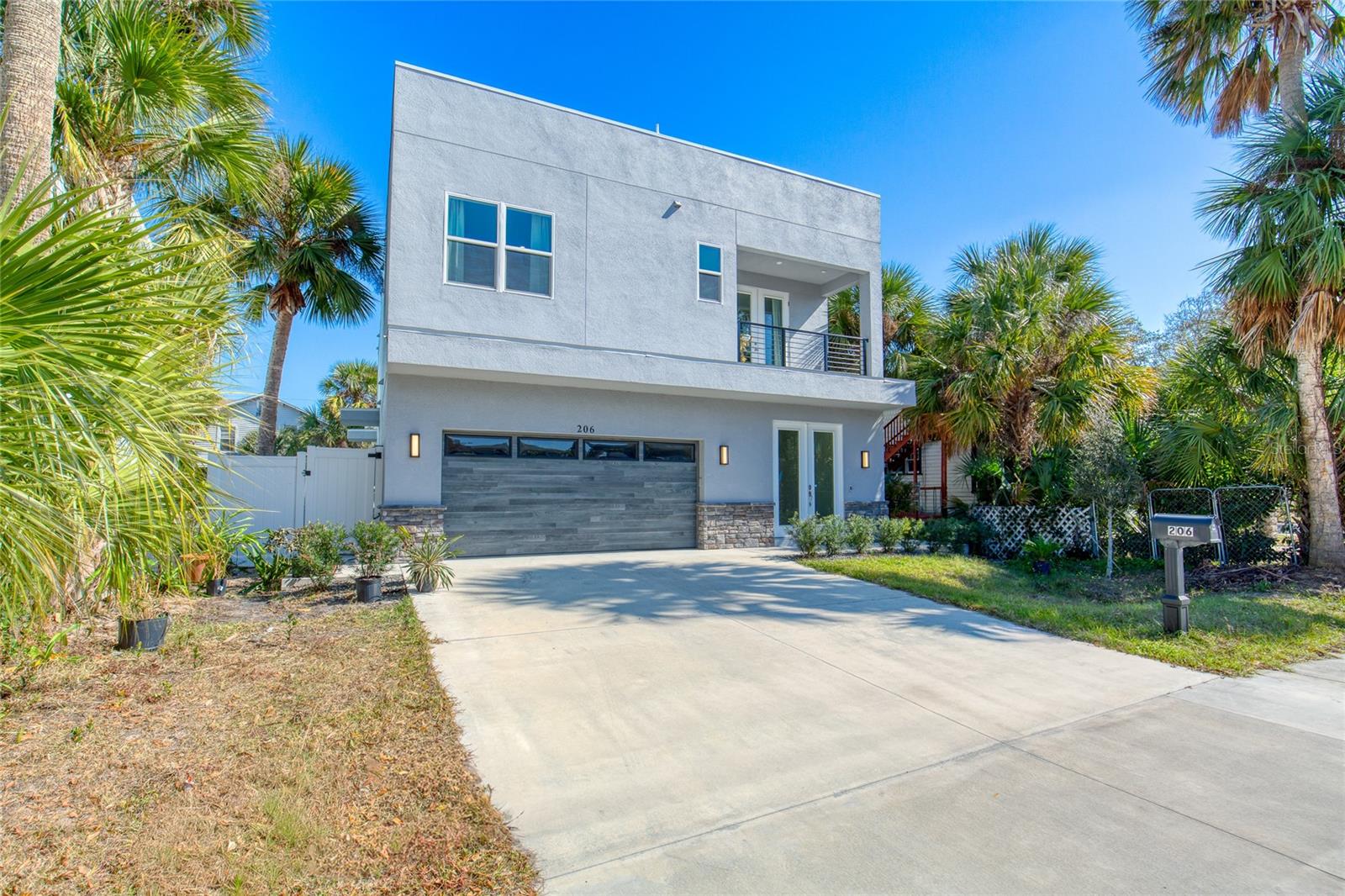 206 N HALIFAX AVE, DAYTONA BEACH, FL — photo 4