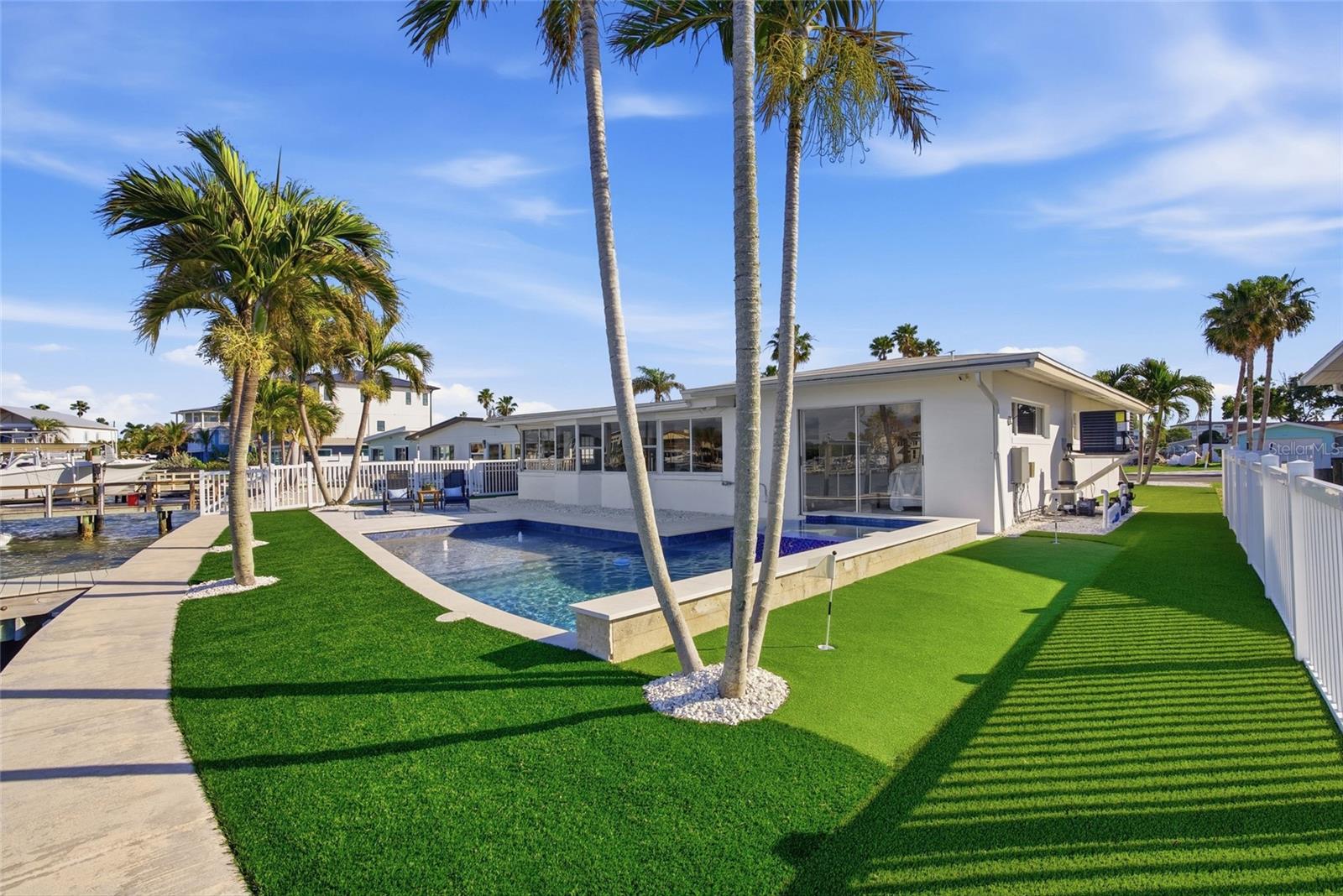 16113 5TH ST E, REDINGTON BEACH, FL — photo 3