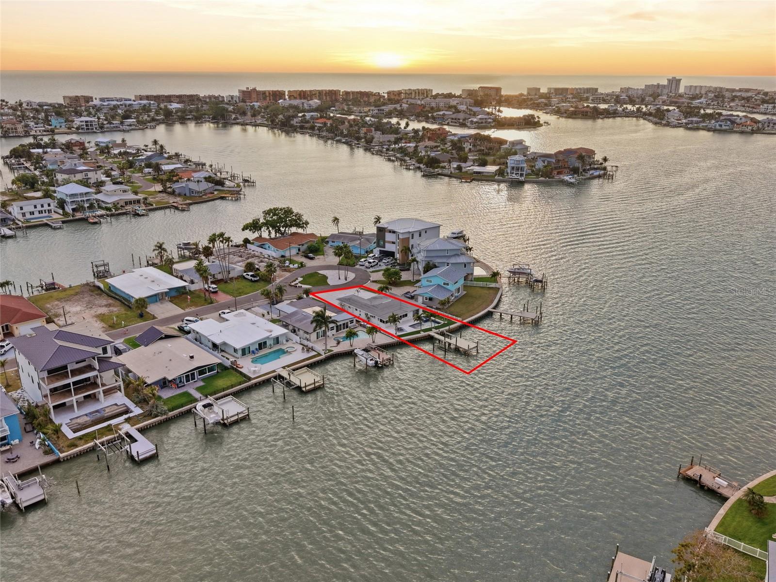 16113 5TH ST E, REDINGTON BEACH, FL — photo 4