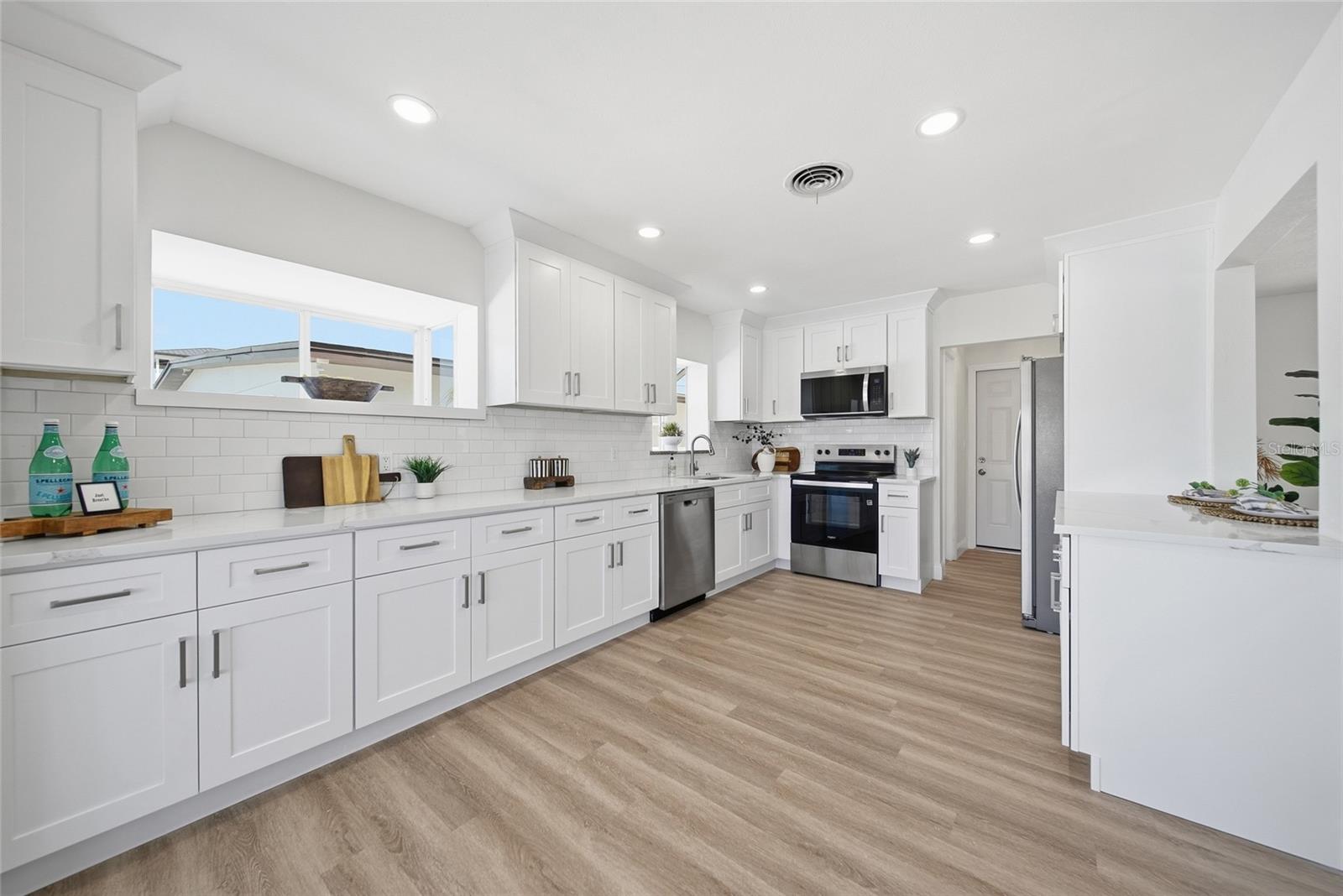 16113 5TH ST E, REDINGTON BEACH, FL — photo 19