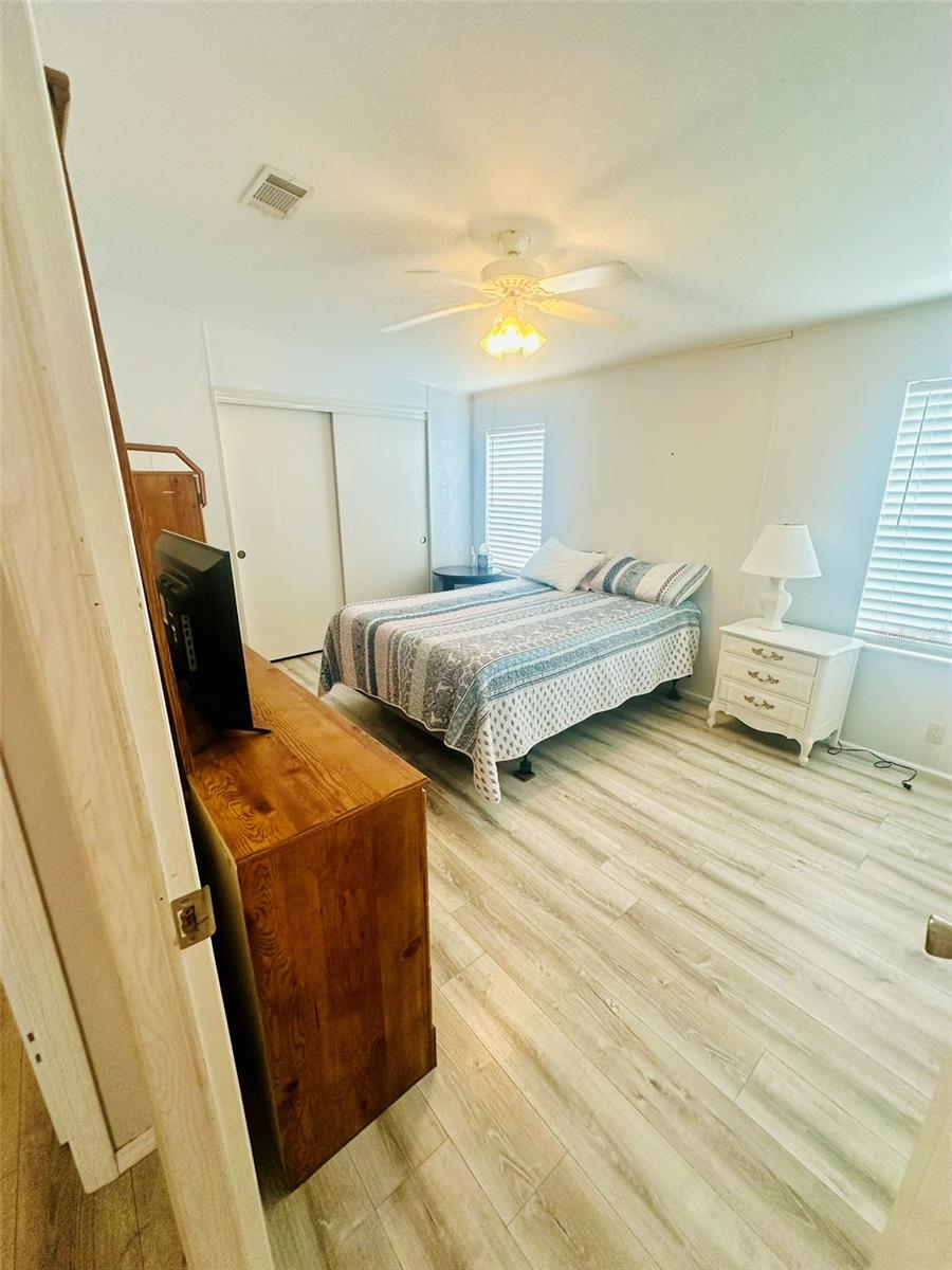 2305 BAY DR, BRADENTON, FL — photo 11