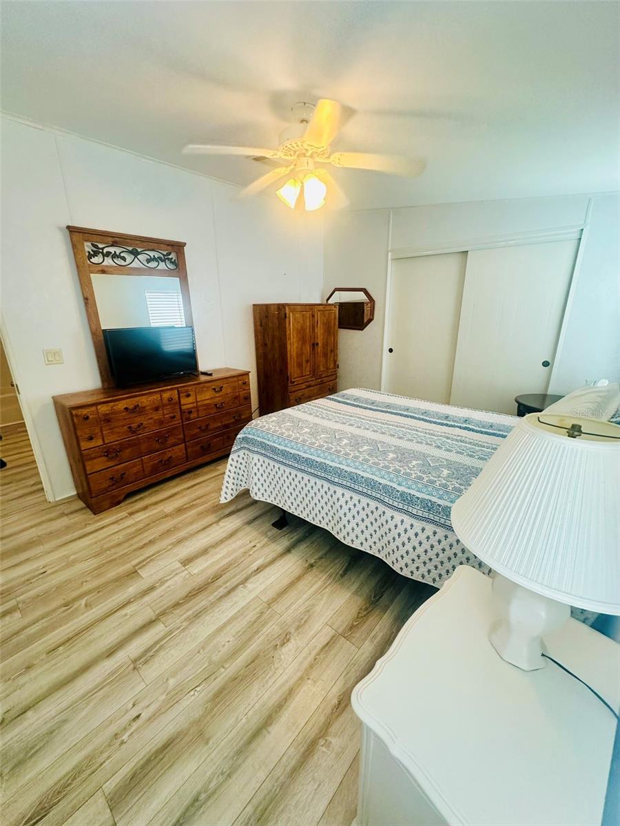 2305 BAY DR, BRADENTON, FL — photo 12