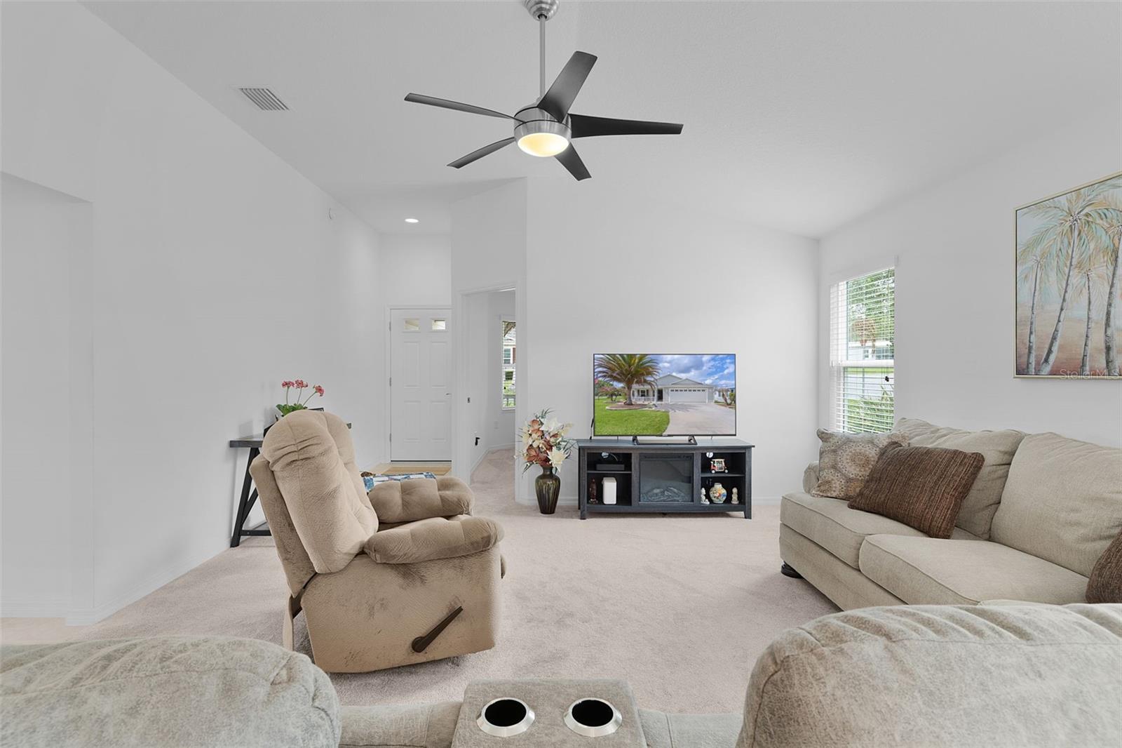 733 JASON DR, THE VILLAGES, FL — photo 16