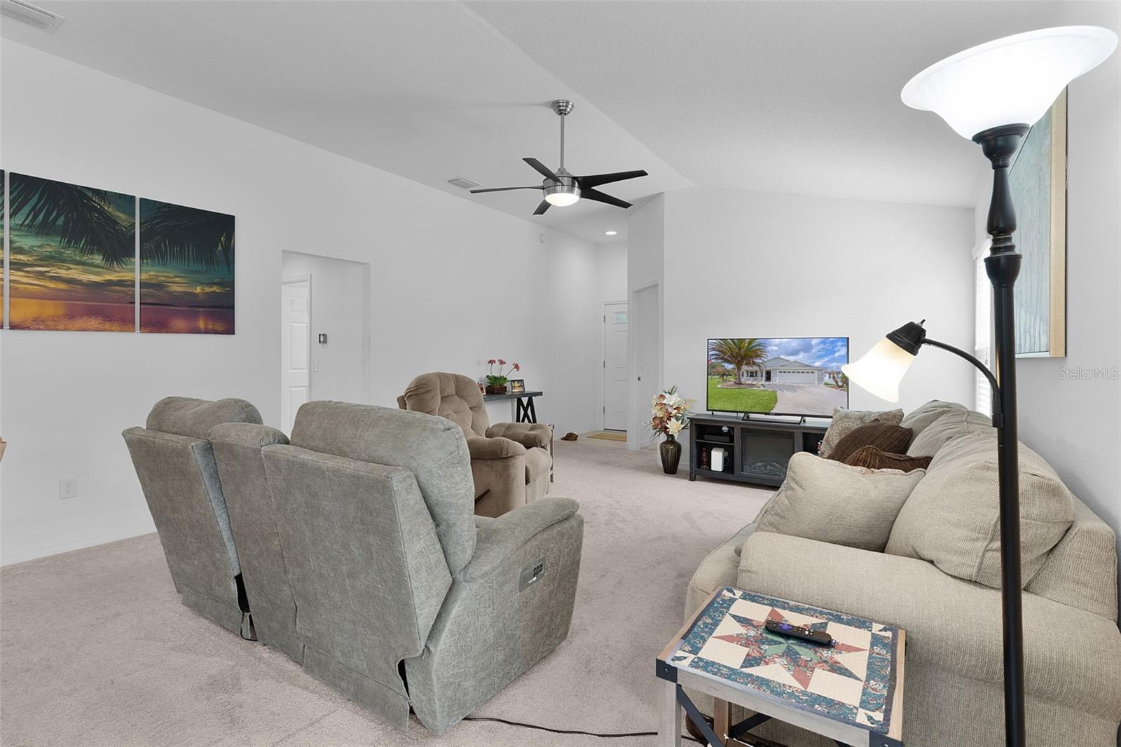 733 JASON DR, THE VILLAGES, FL — photo 20