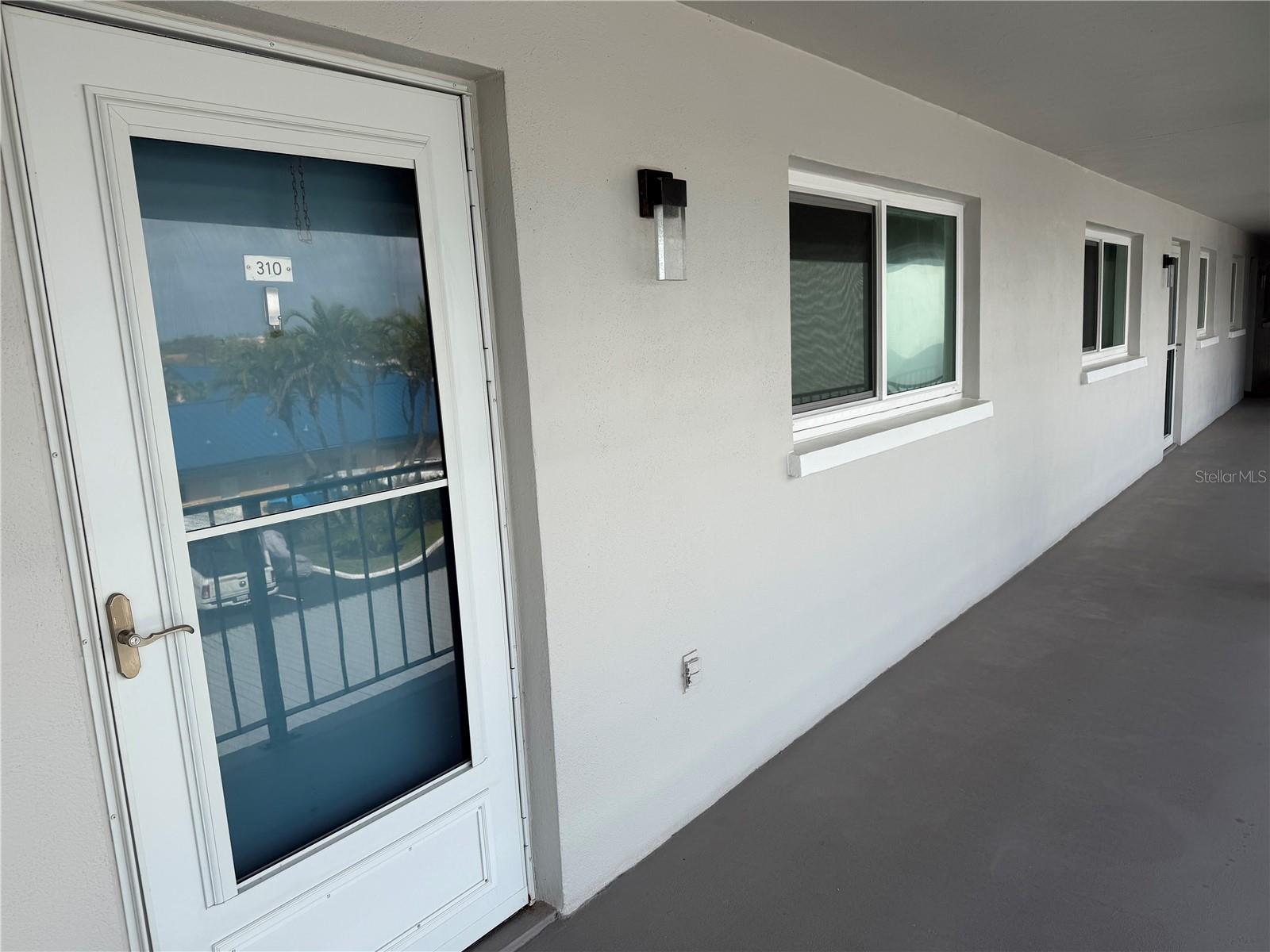 649 TAMIAMI TRL S #310, VENICE, FL — photo 2