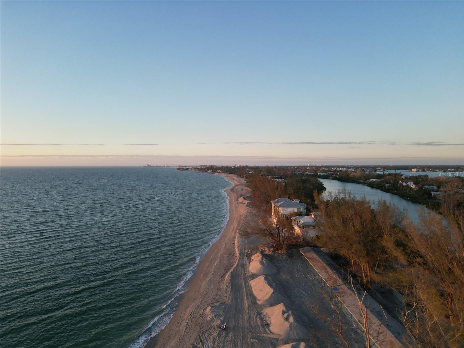 8534 HERON LAGOON CIR, SARASOTA, FL — photo 7