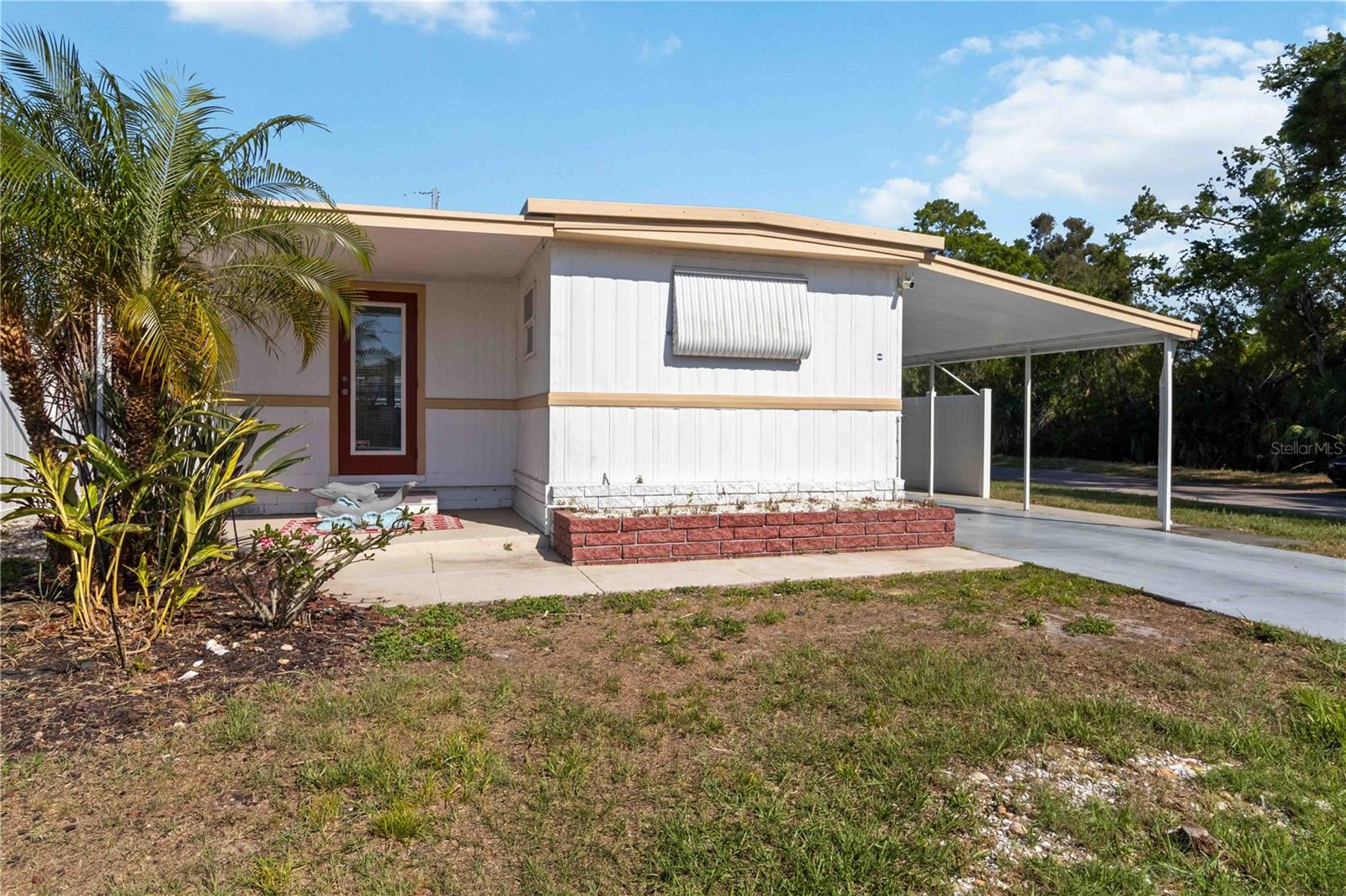 5203 W PINE ST N, ST PETERSBURG, FL — photo 2