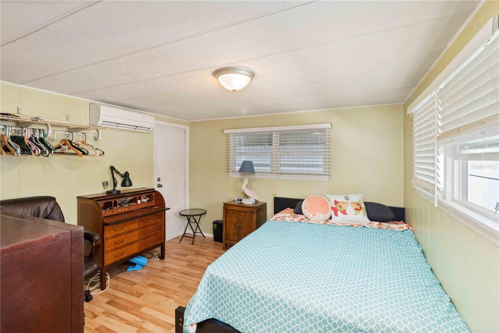5203 W PINE ST N, ST PETERSBURG, FL — photo 11