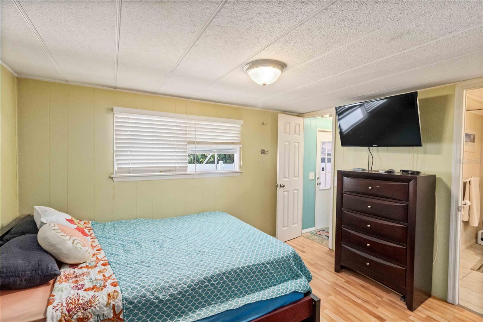 5203 W PINE ST N, ST PETERSBURG, FL — photo 12