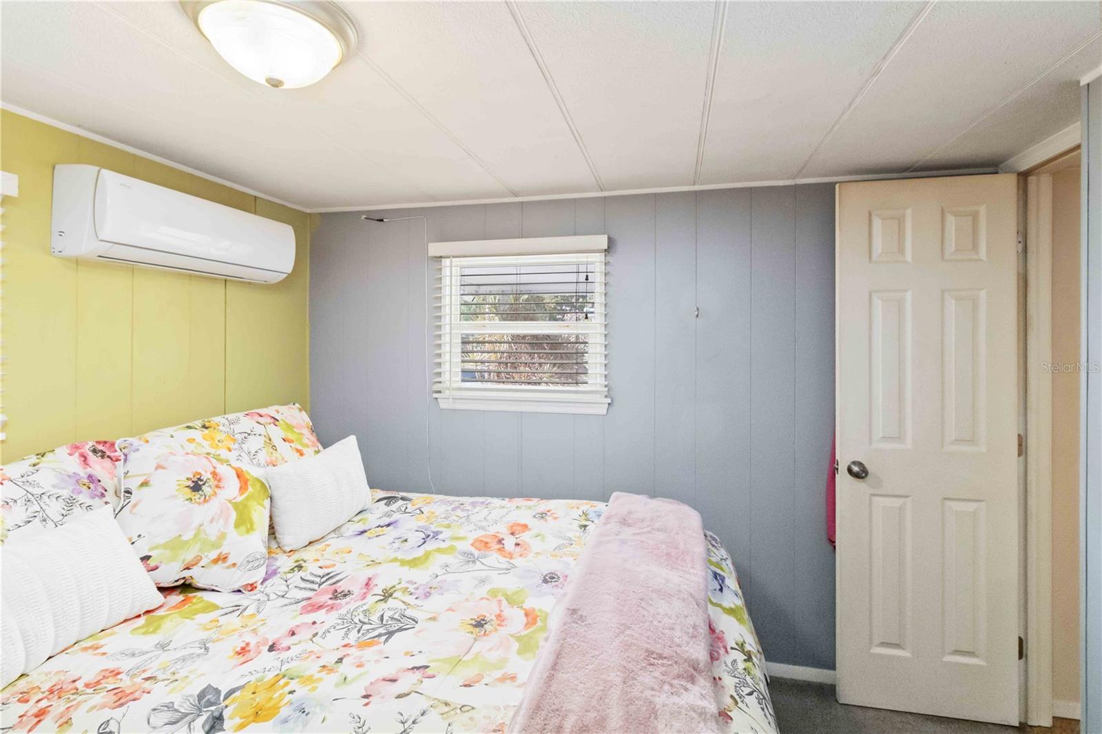 5203 W PINE ST N, ST PETERSBURG, FL — photo 17