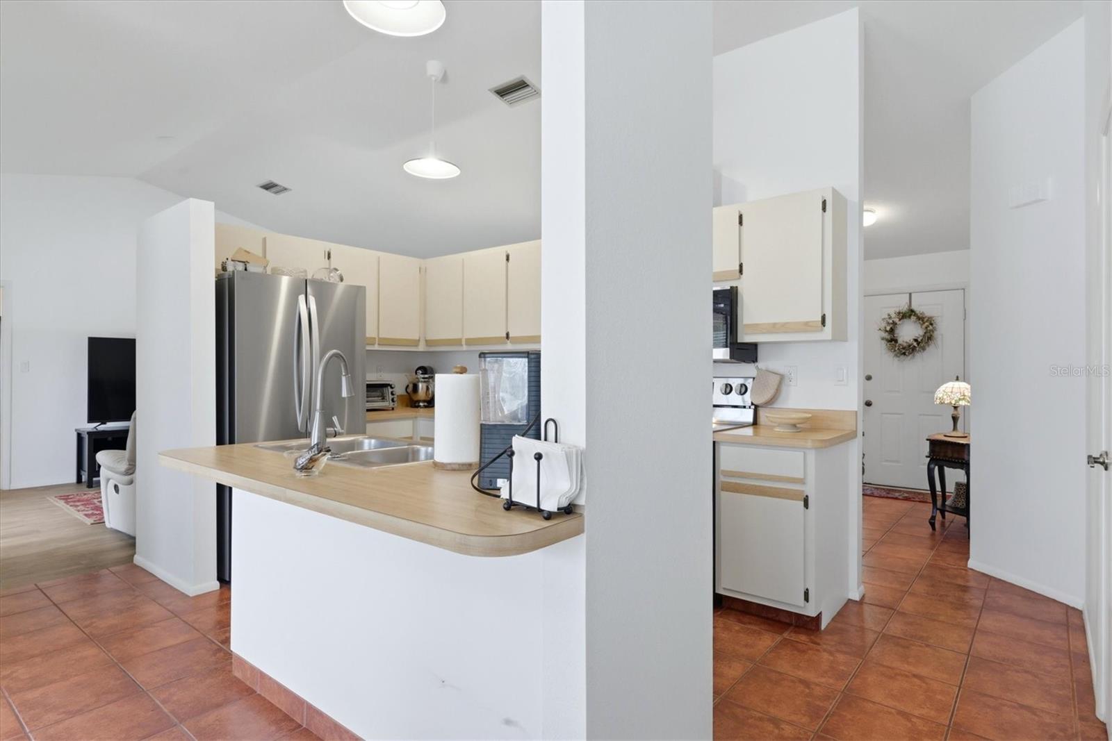 2084 LEISURE ST, PORT CHARLOTTE, FL — photo 15